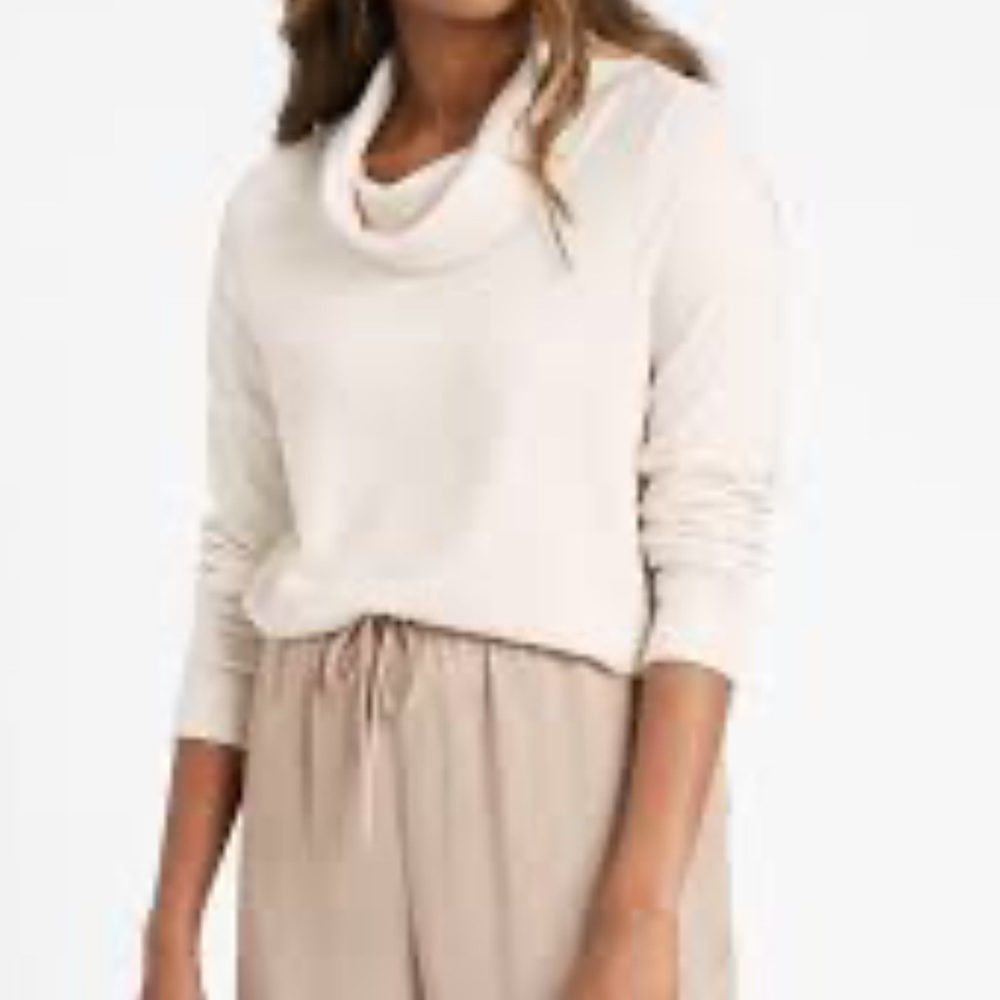 Banana Republic NWOT Long Sleeve Gummy Cowl Neck Cocoon Top Medium Cream Ivory - Picture 1 of 15